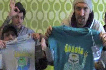 DONOTS Spendenshirt für die Trinkwasserinitiative Viva con Agua